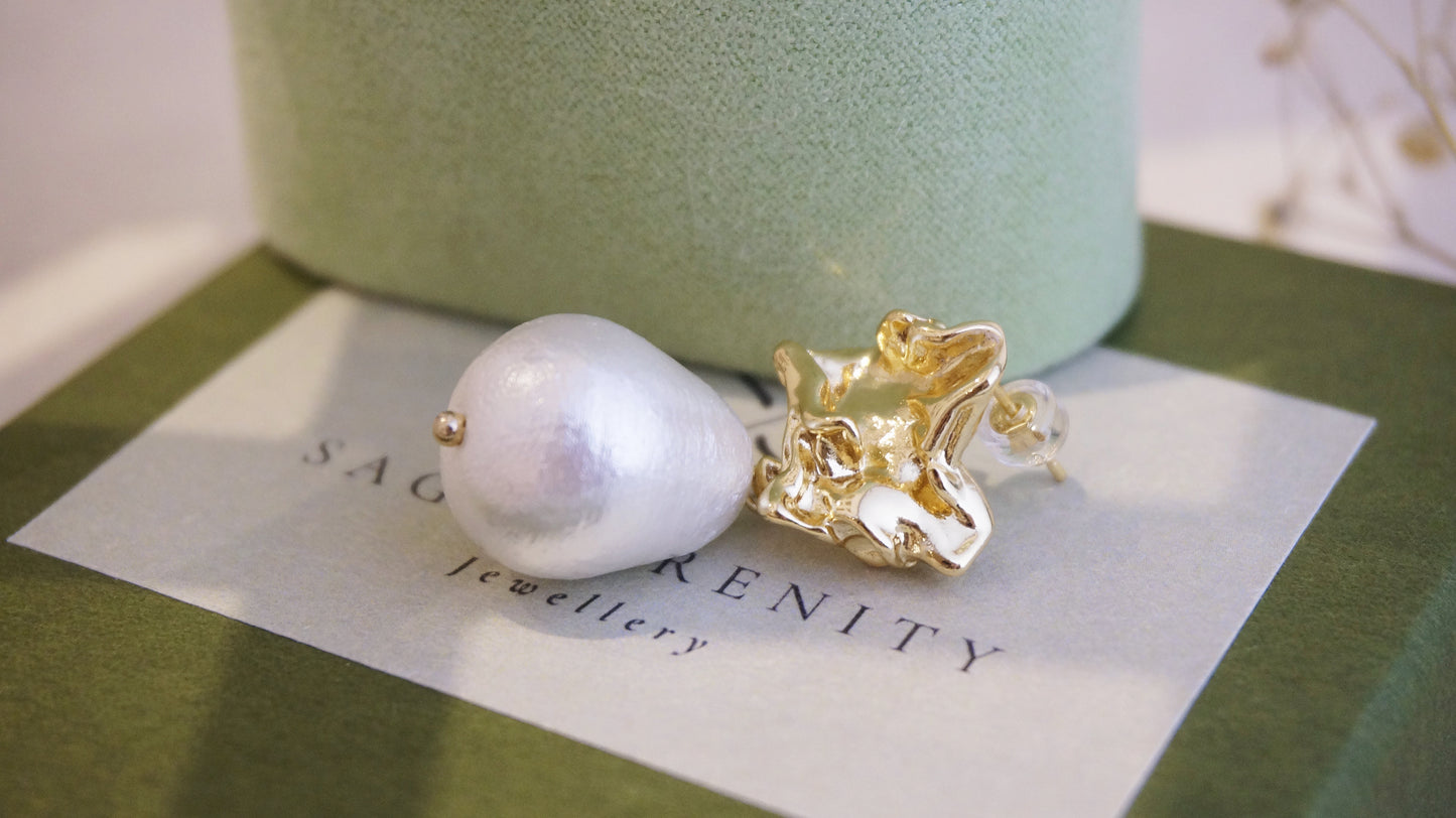 Eldorie Japanese Cotton Pearl Earrings