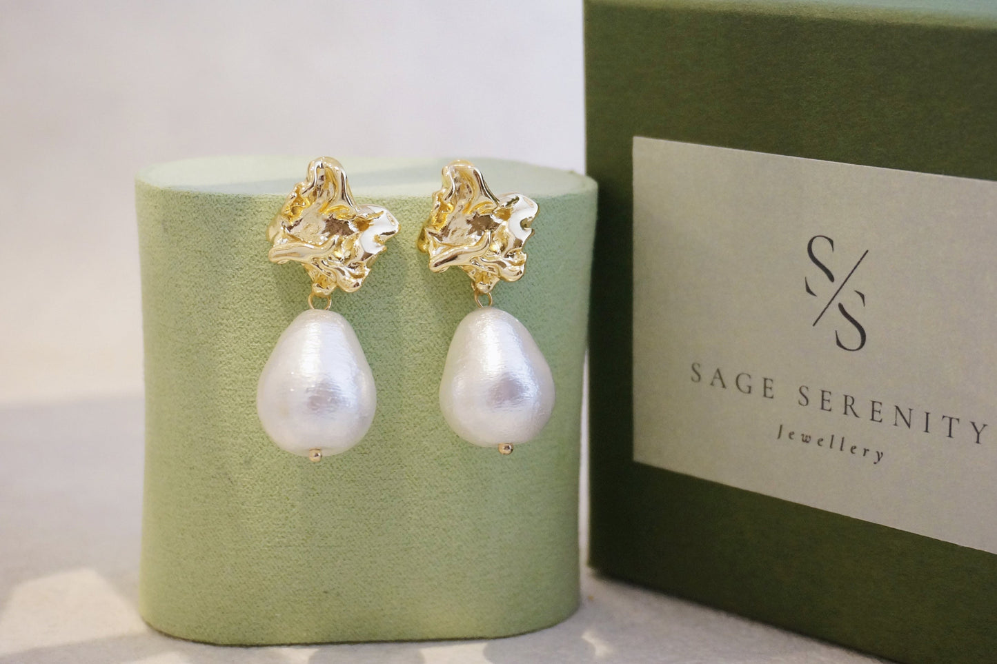 Eldorie Japanese Cotton Pearl Earrings