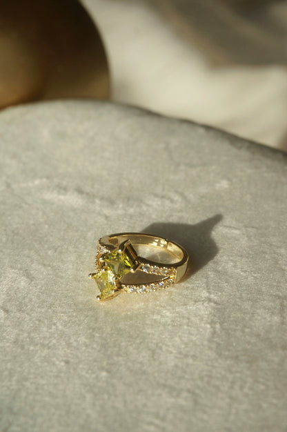Giselle Zirconia Ring