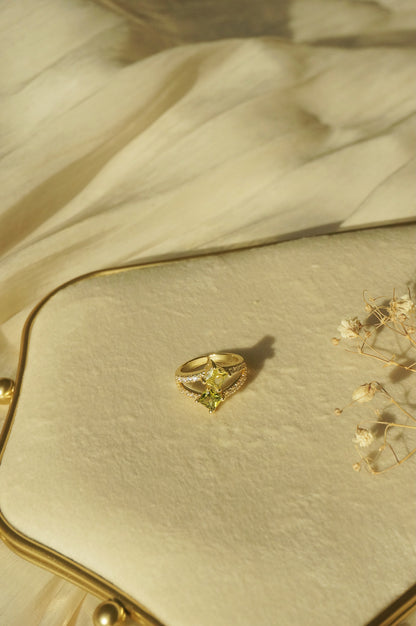 Giselle Zirconia Ring