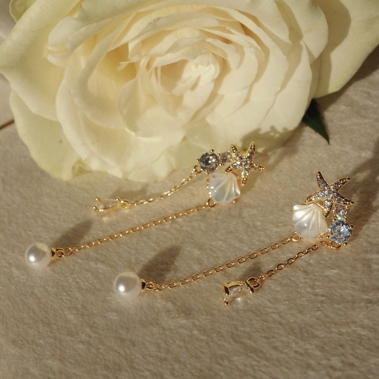 Ellie Pearl Dangle Earrings
