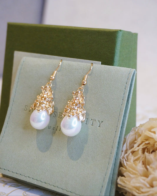 Alba Pearl Earrings