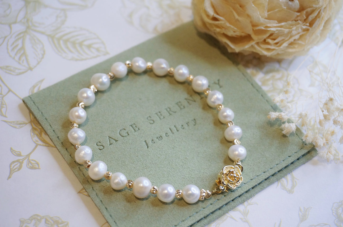 Aurora Pearl Bracelet