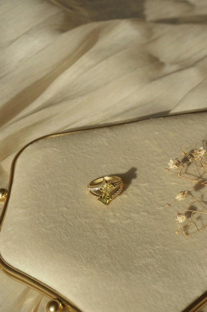 Giselle Zirconia Ring