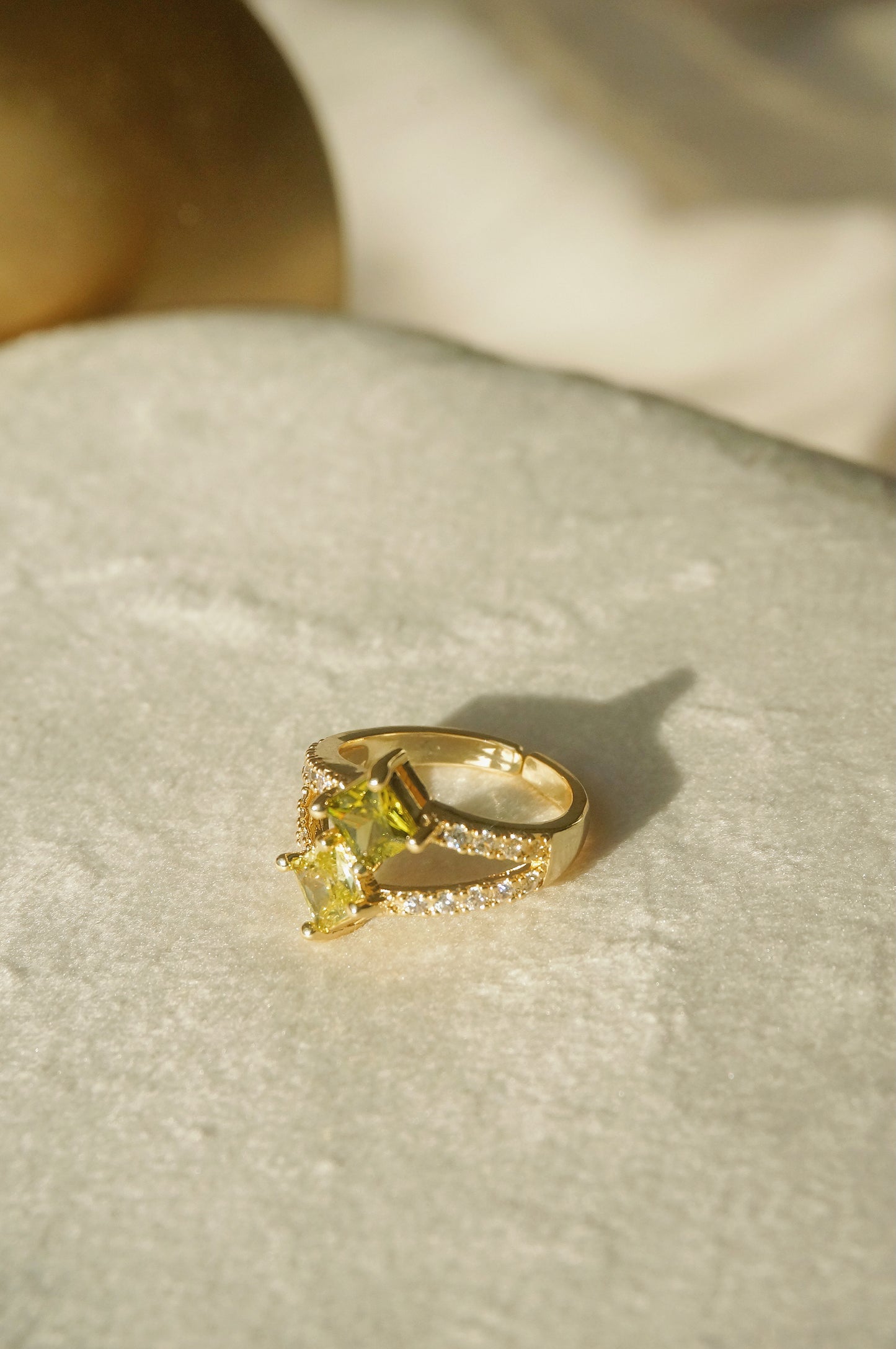 Giselle Zirconia Ring