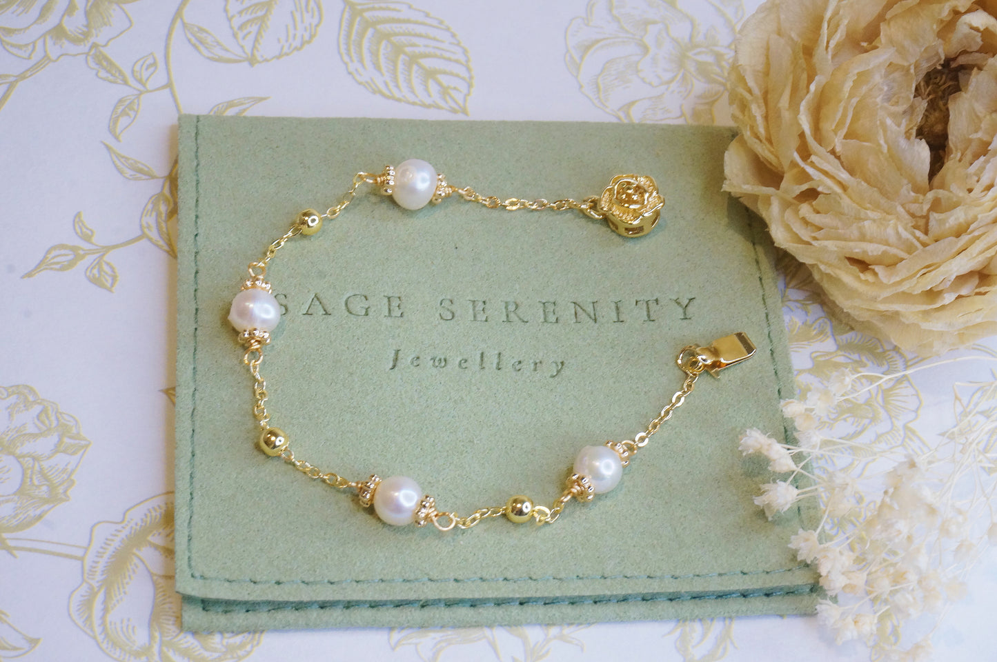 Naomi Pearl Bracelet