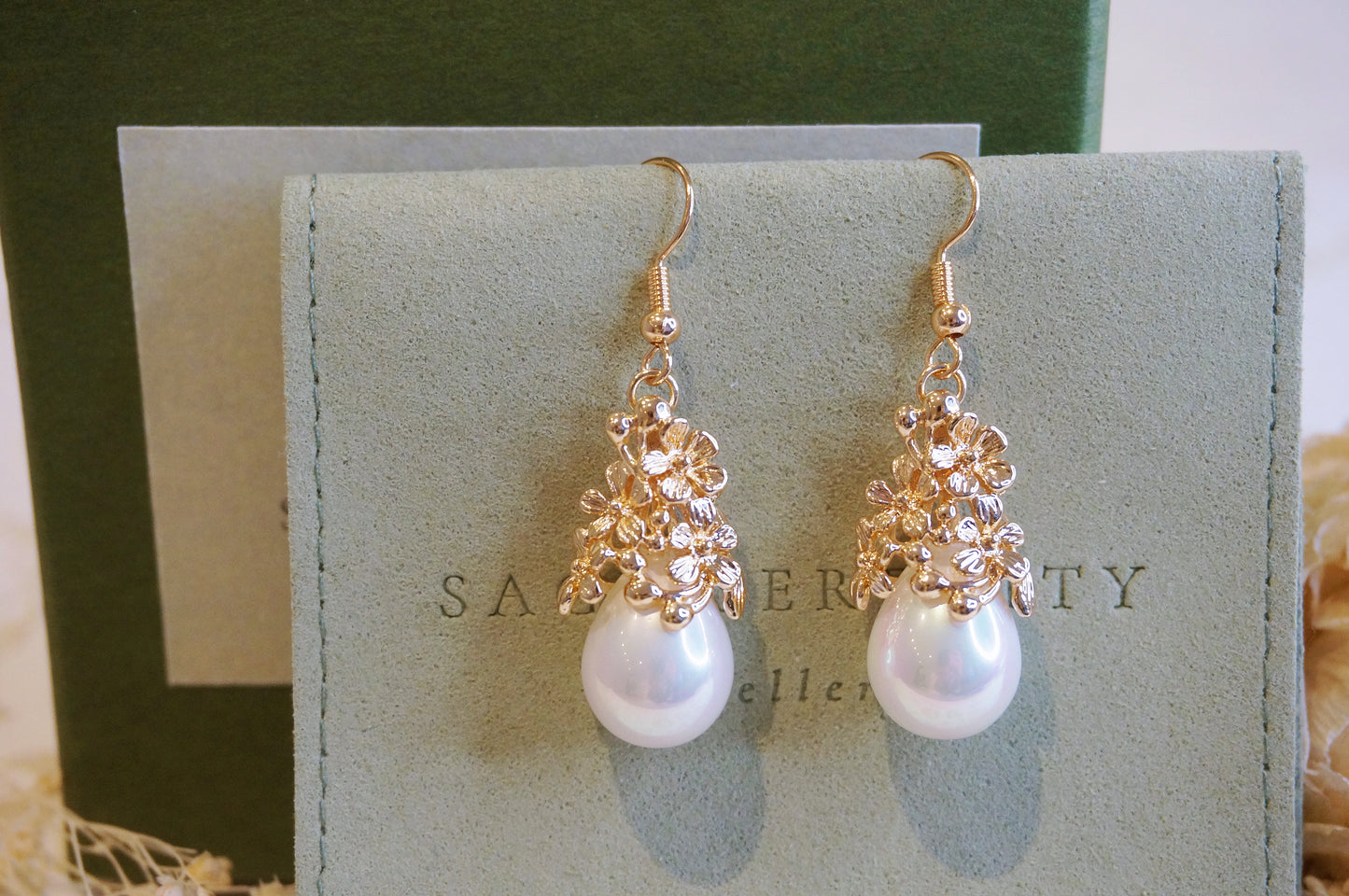 Alba Pearl Earrings